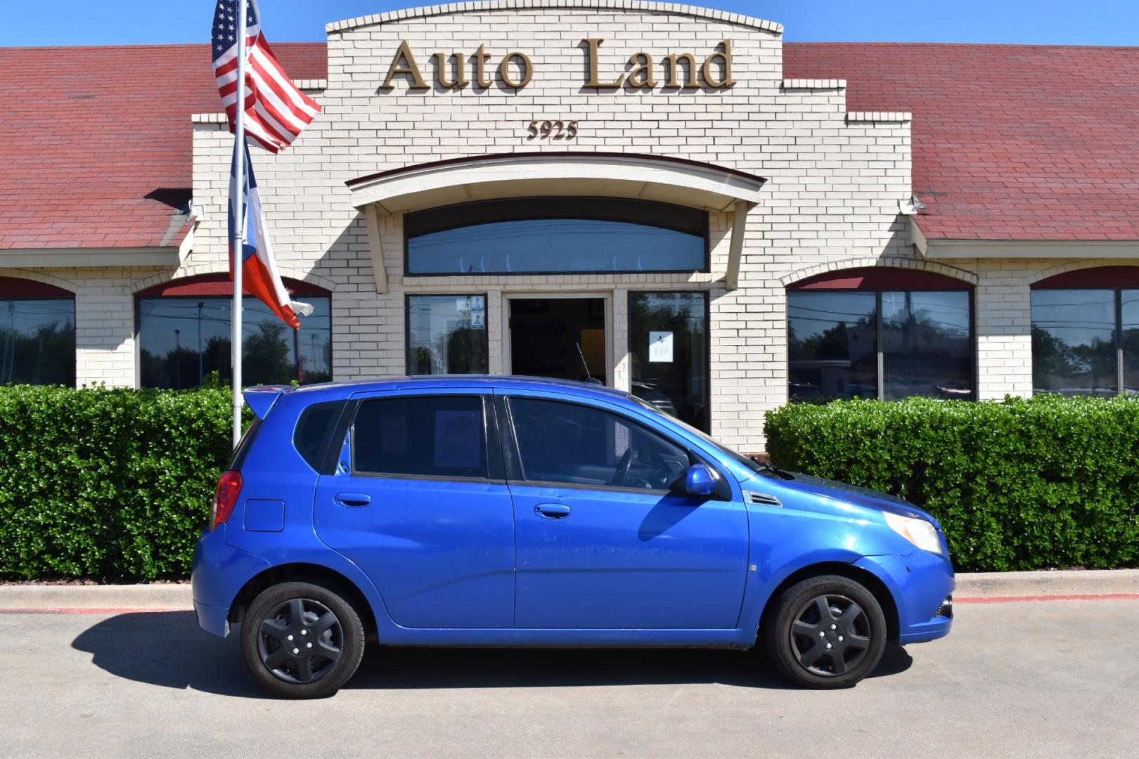 2009 Blue /Gray Chevrolet Aveo5 (KL1TD66E49B) with an 4.1.6L engine, 4 SPEED AUTOMATIC transmission, located at 5925 E. BELKNAP ST., HALTOM CITY, TX, 76117, (817) 834-4222, 32.803799, -97.259003 - Buying a 2009 Chevrolet Aveo5 LS can offer several benefits: Affordability: As a compact car from over a decade ago, the Aveo5 LS is likely to be quite affordable, making it an attractive option for budget-conscious buyers. Fuel Efficiency: The Aveo5 LS is known for its good fuel economy, which - Photo#3